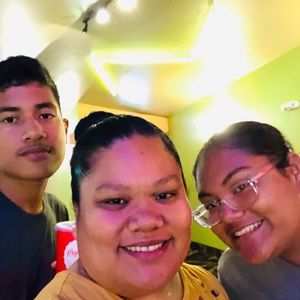 Meet your Posher, Vinolynn